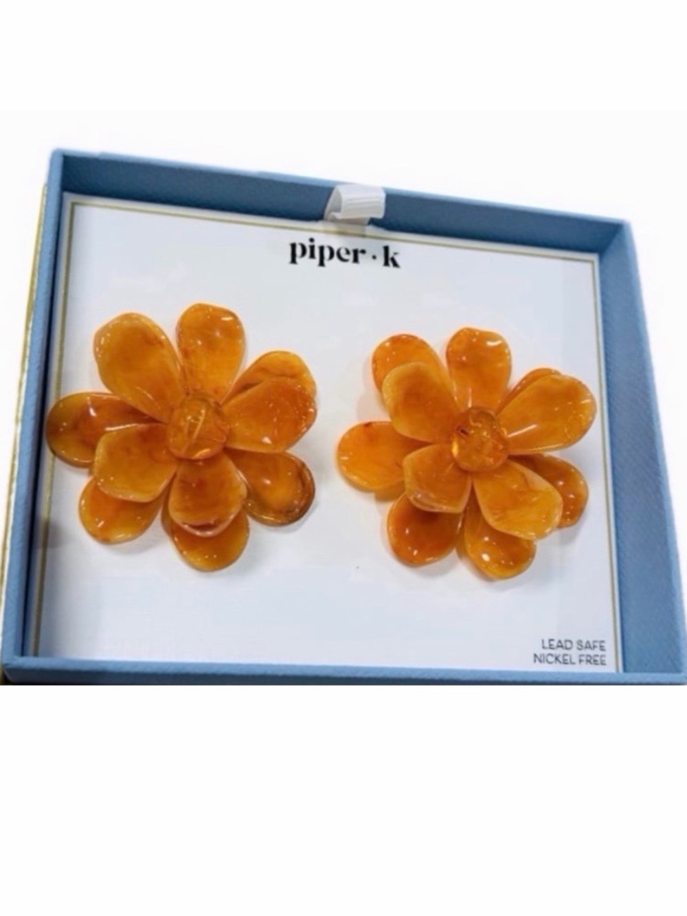 NWT ⚜️🌼⚜️ Piper K Beautiful Floral Stud Earrings
